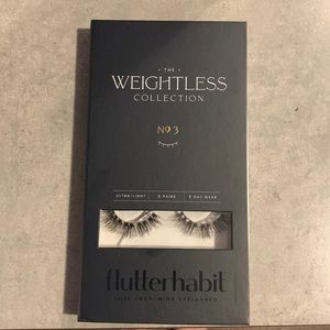 Flutterhabit ‘the weightless collection no. 3’